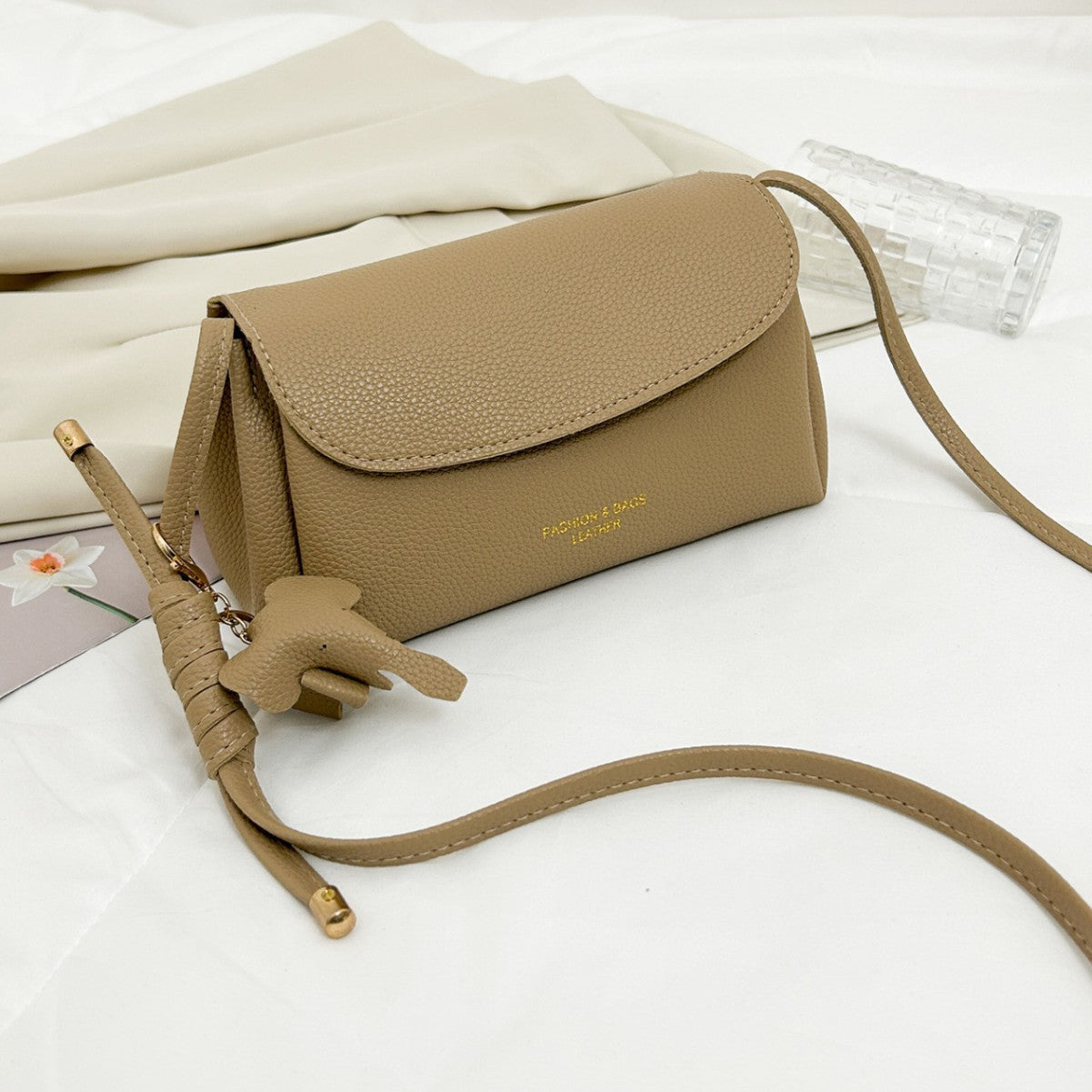 Dina - Soft Structured Shoulder Bag