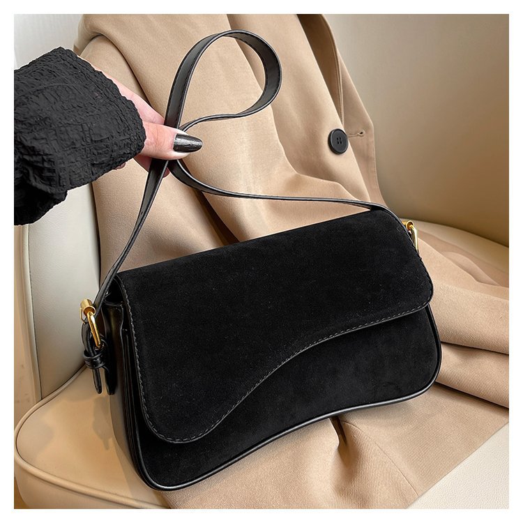 Yasmin - Matte Structured Shoulder Bag