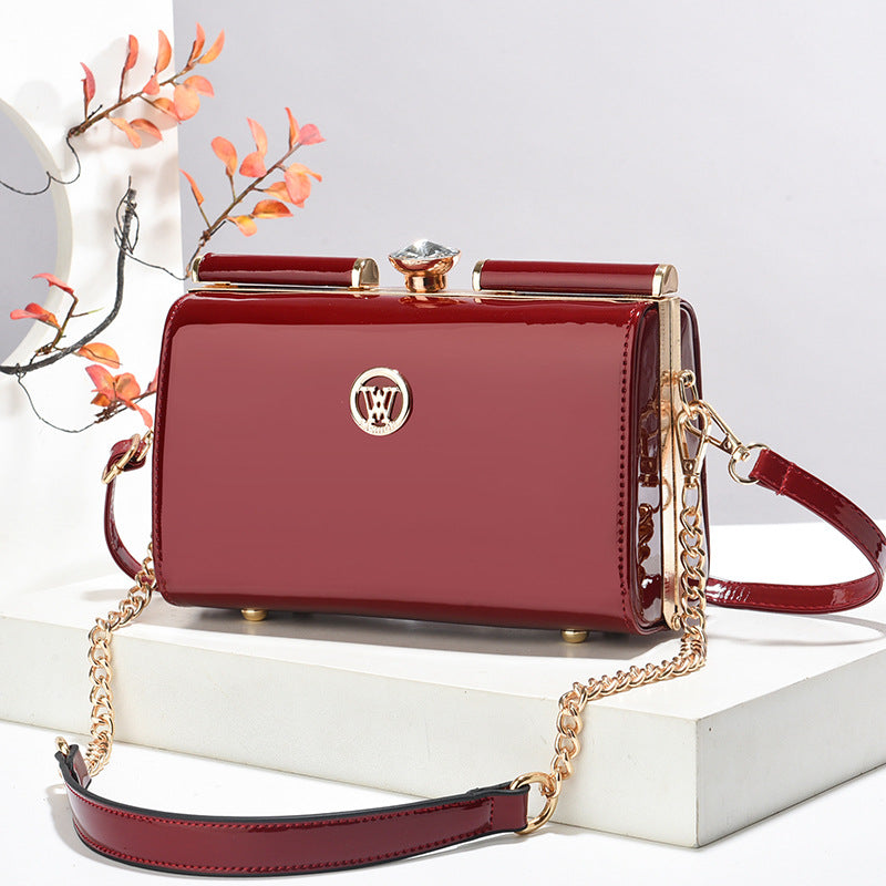 Laleh - Diamond Quilted Shoulder Bag